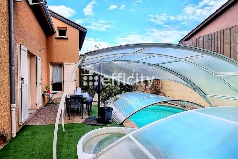 Maison - 201 m² - 9 pièces