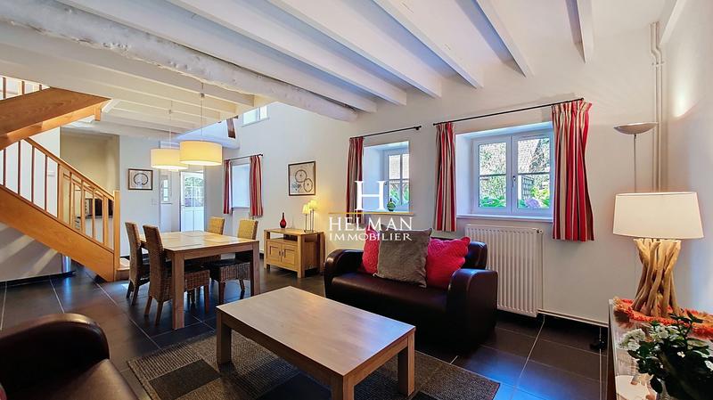 Maison - 738 m² - 10 pièces