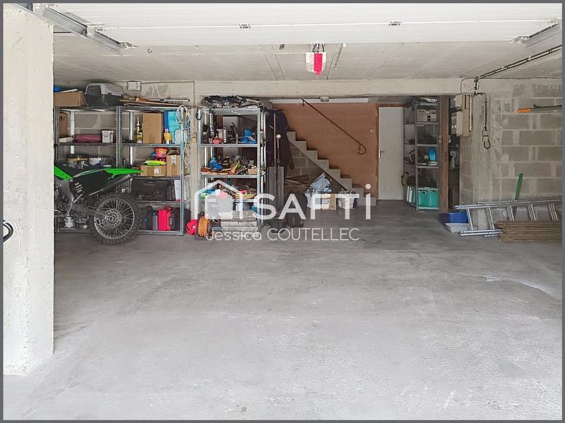 Maison - 161 m² - 8 pièces