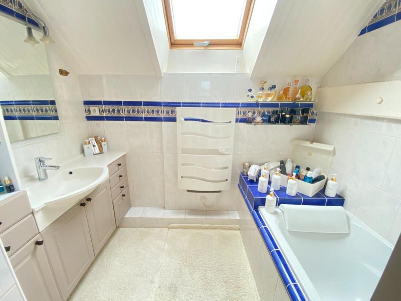 Villa - 260 m² - 8 pièces