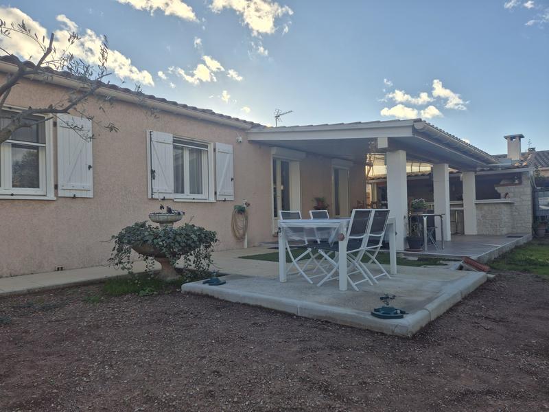 Villa - 90 m² - 4 pièces