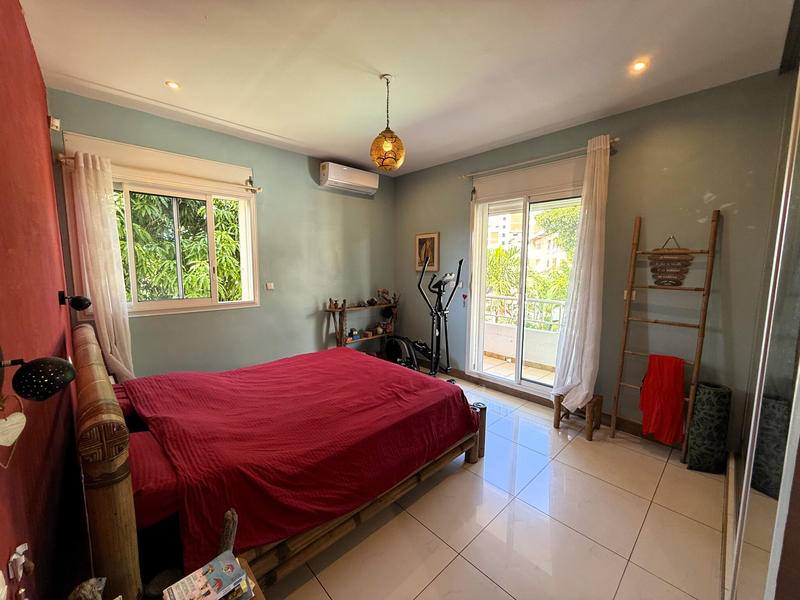 Maison - 210 m² - 7 pièces