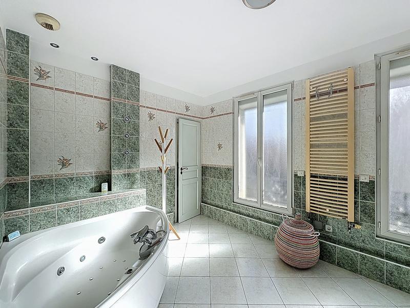 Maison - 151 m² - 5 pièces