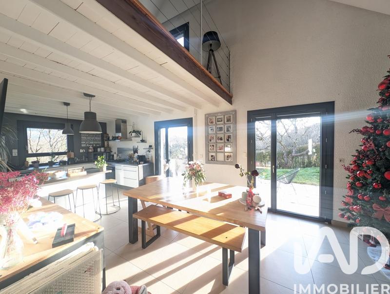 Maison - 148 m² - 7 pièces