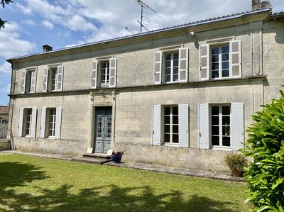 Château - 725 m² - 13 pièces