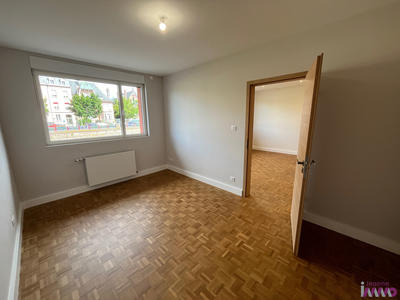 Appartement - 80 m² - 3 pièces