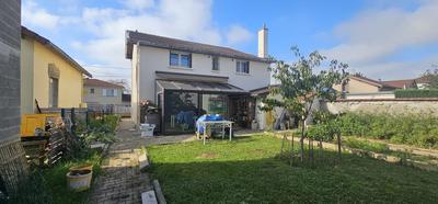 Maison - 140 m² - 5 pièces