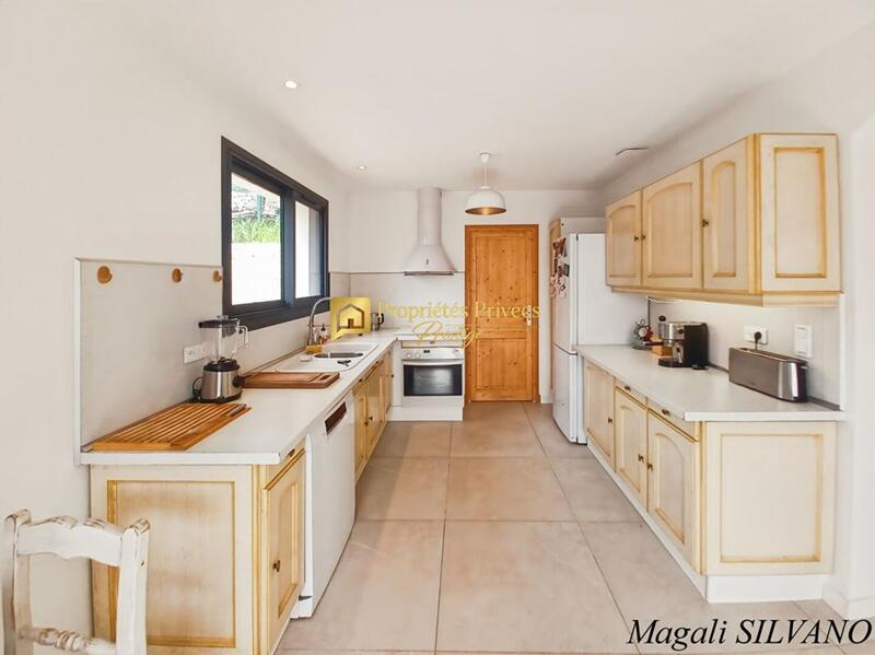 Mas - 150 m² - 5 pièces