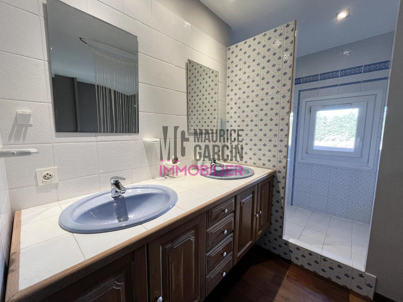 Maison - 175 m² - 4 pièces