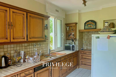 Maison - 229 m² - 7 pièces