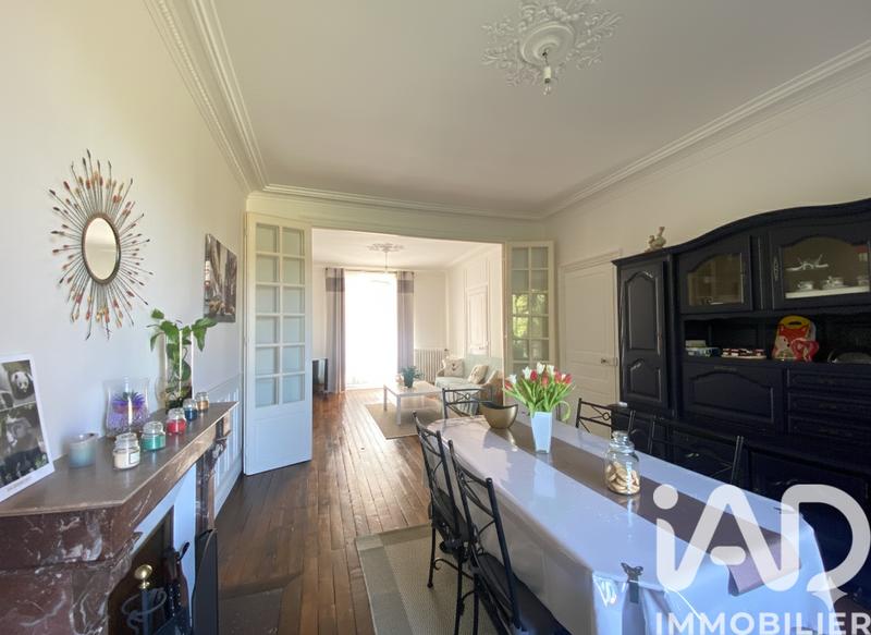 Maison - 249 m² - 10 pièces