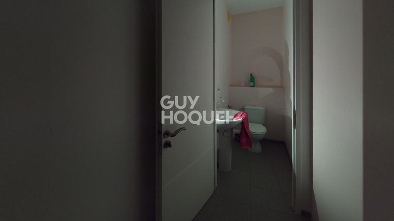 Local d'activité / Entrepôt - 100 m² - 2 pièces