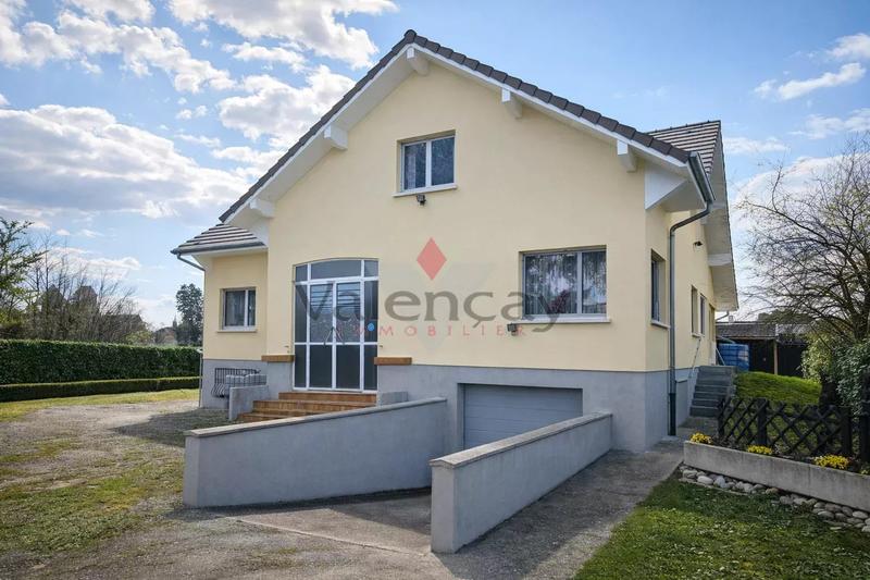 Maison - 178 m² - 8 pièces