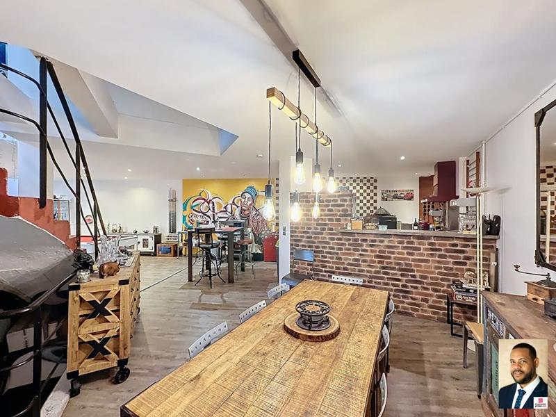 Loft - 460 m² - 8 pièces