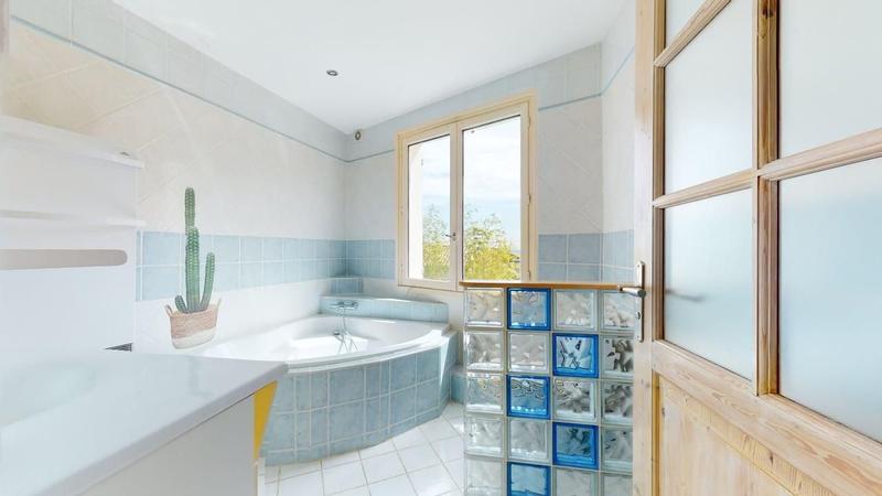 Maison - 96 m² - 3 pièces