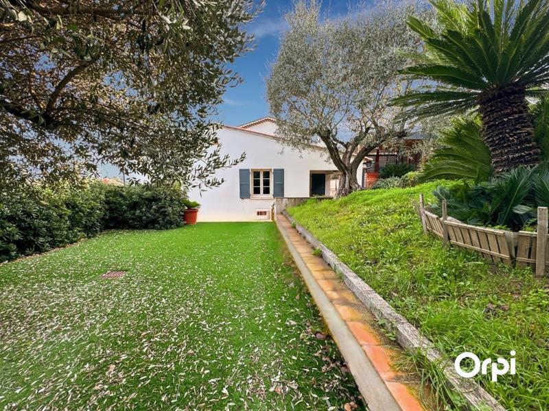 Villa - 180 m² - 4 pièces