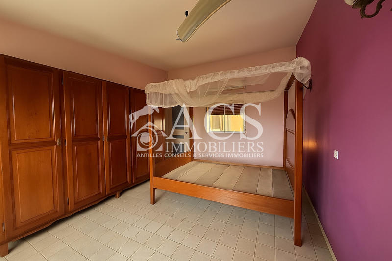 Maison - 187 m² - 8 pièces