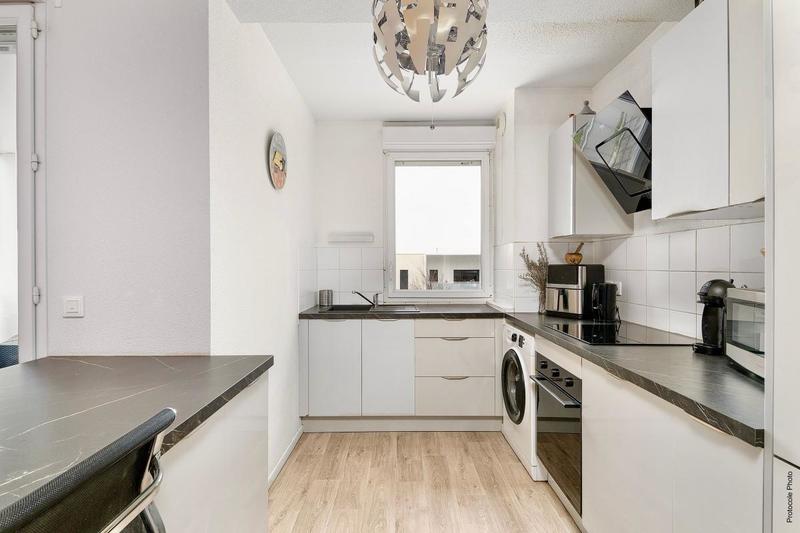 Appartement - 90 m² - 4 pièces