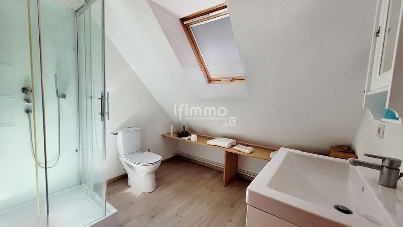 Maison - 207 m² - 7 pièces