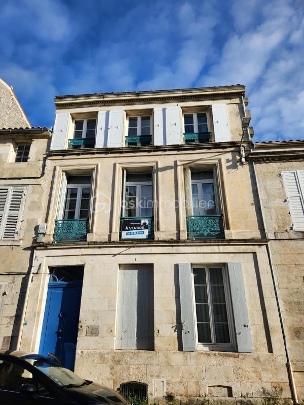 Maison ancienne - 190 m² - 8 pièces