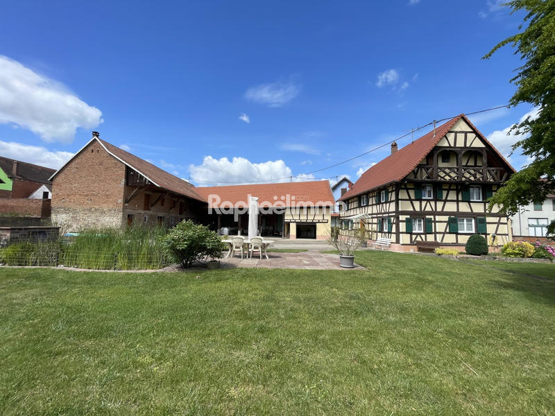 Maison - 700 m² - 6 pièces