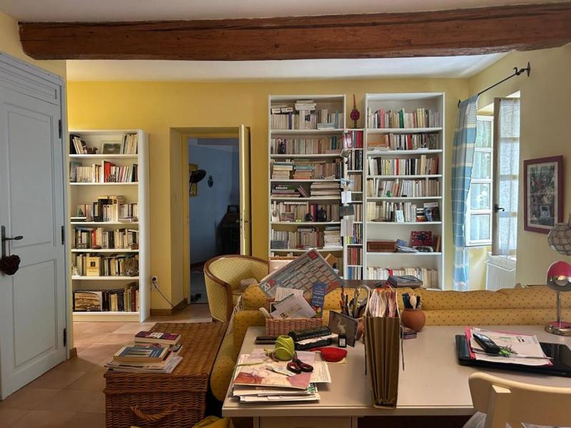 Maison - 241 m² - 9 pièces