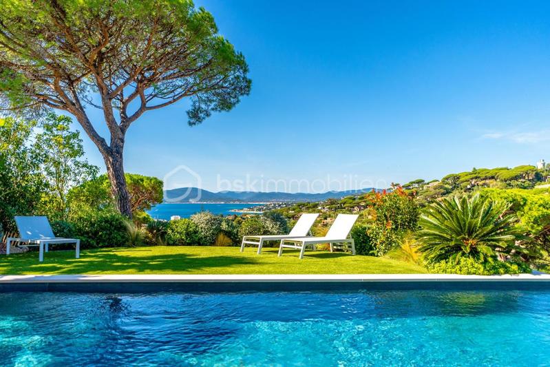 Villa - 395 m² - 9 pièces