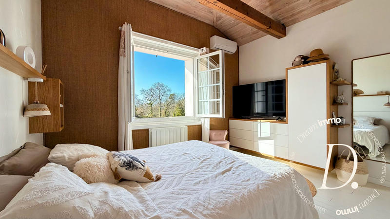 Maison - 211 m² - 7 pièces