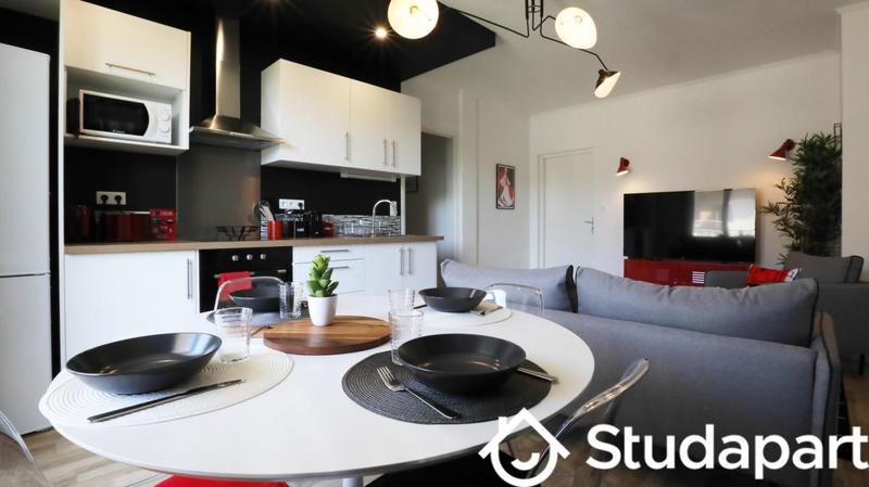 Chambre - 12 m² - 1 pièce