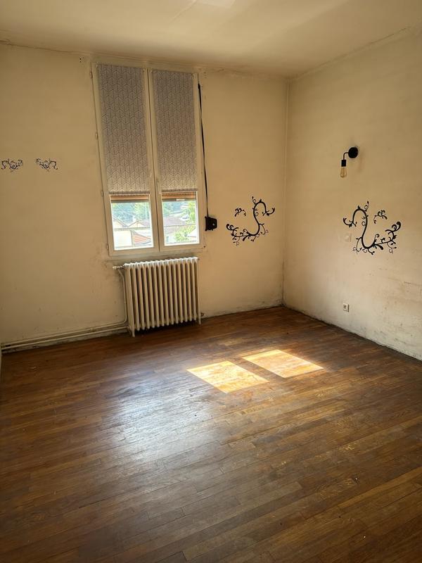 Maison - 94 m² - 5 pièces