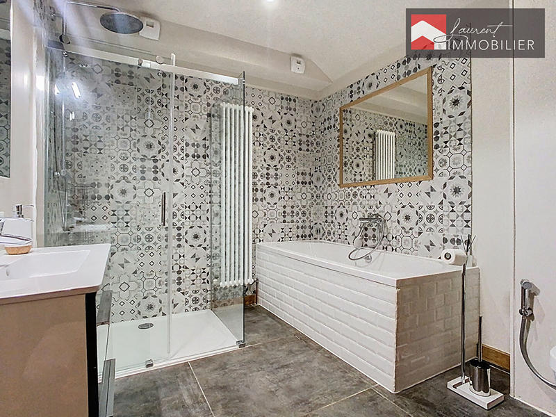 Maison - 199 m² - 5 pièces