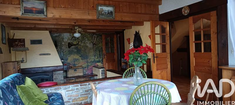 Maison - 211 m² - 10 pièces