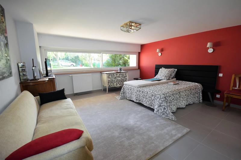 Maison - 306 m² - 8 pièces