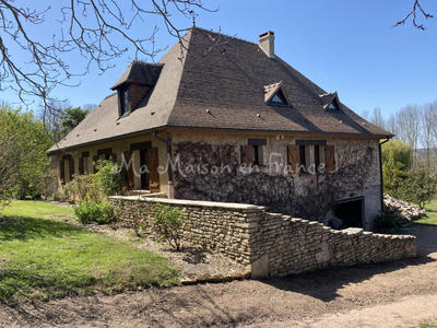 Maison - 156 m² - 8 pièces