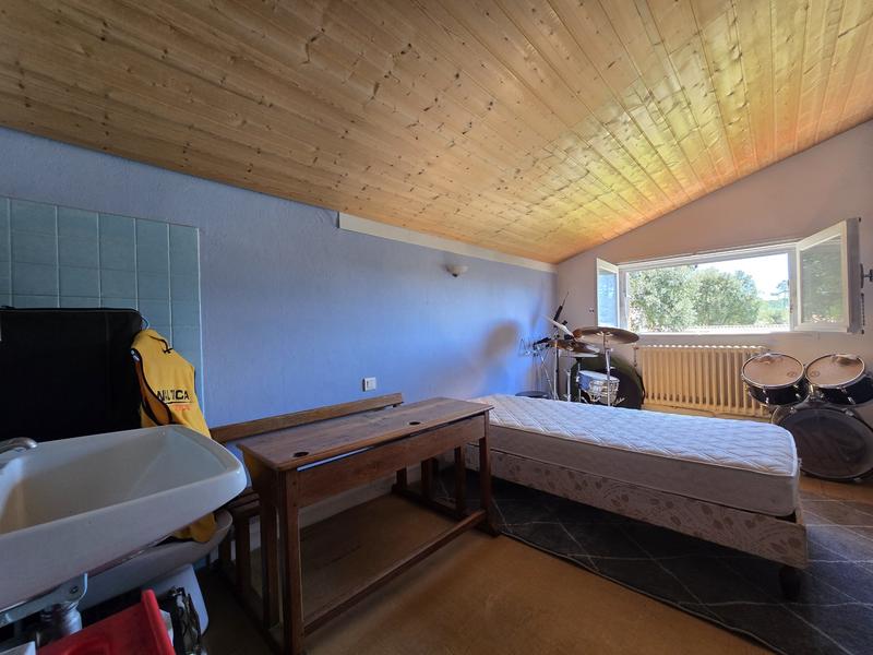 Maison - 180 m² - 11 pièces