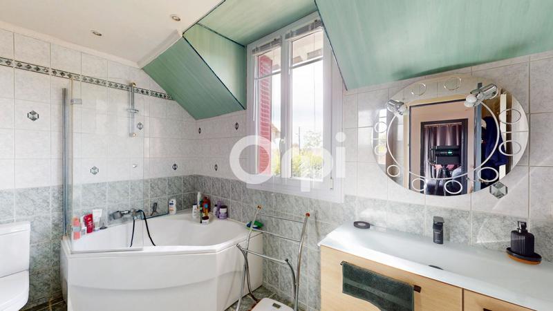 Maison - 108 m² - 4 pièces