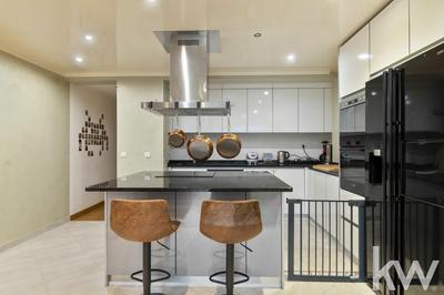 Appartement - 85 m² - 4 pièces