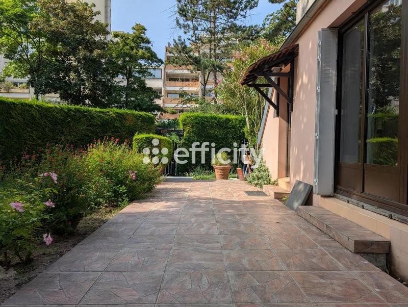 Appartement - 90 m² - 4 pièces