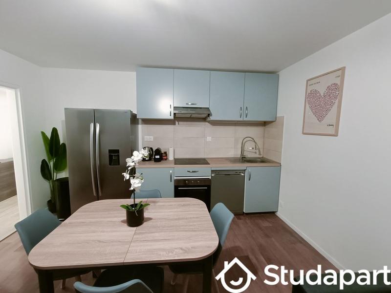 Chambre - 11 m² - 1 pièce