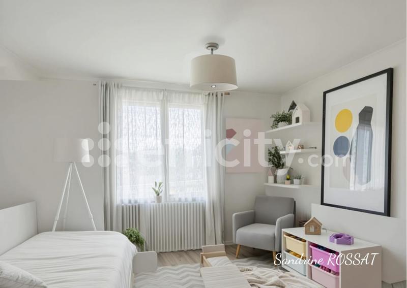 Appartement - 105 m² - 5 pièces