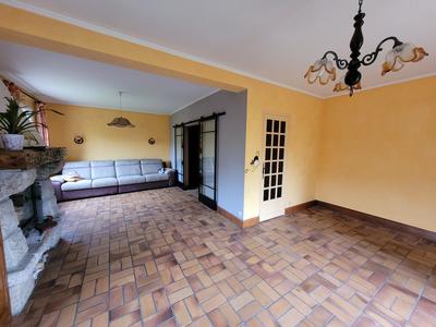 Maison - 189 m² - 6 pièces