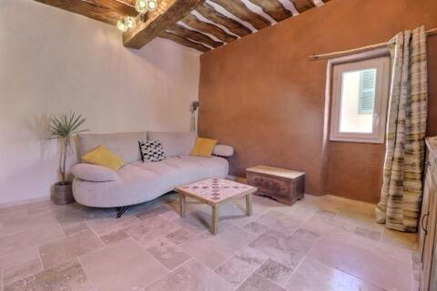 Maison de village - 90 m² - 5 pièces