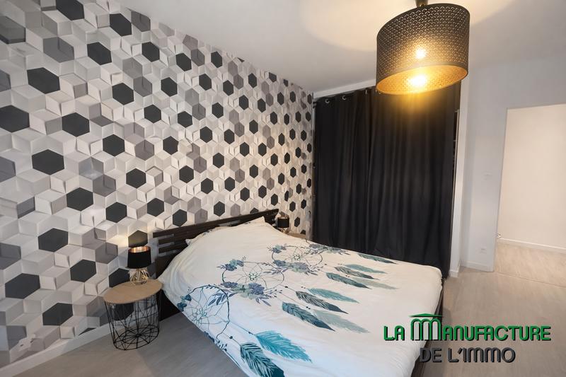 Appartement - 96 m² - 4 pièces