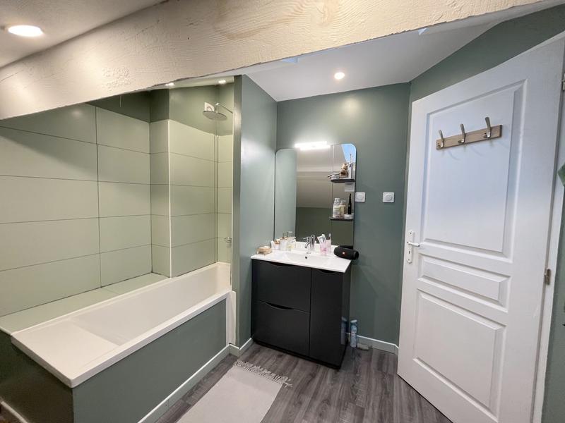 Maison - 104 m² - 7 pièces