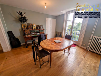 Appartement - 98 m² - 4 pièces