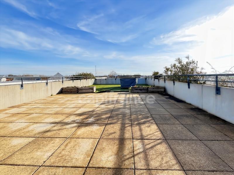 Appartement ancien - 74 m² - 4 pièces