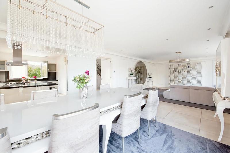 Maison d'architecte - 350 m² - 7 pièces