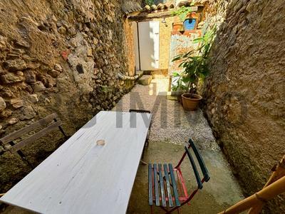 Maison - 200 m² - 12 pièces