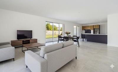 Maison - 152 m² - 6 pièces