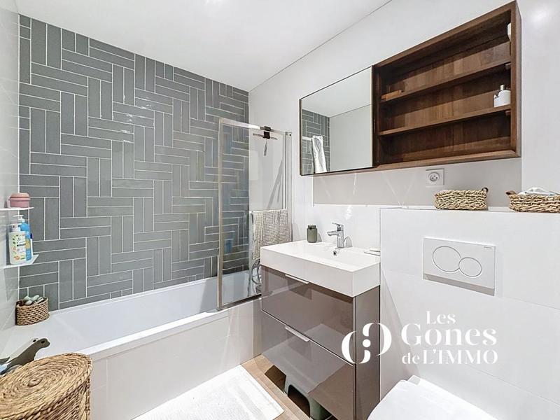 Appartement - 100 m² - 4 pièces